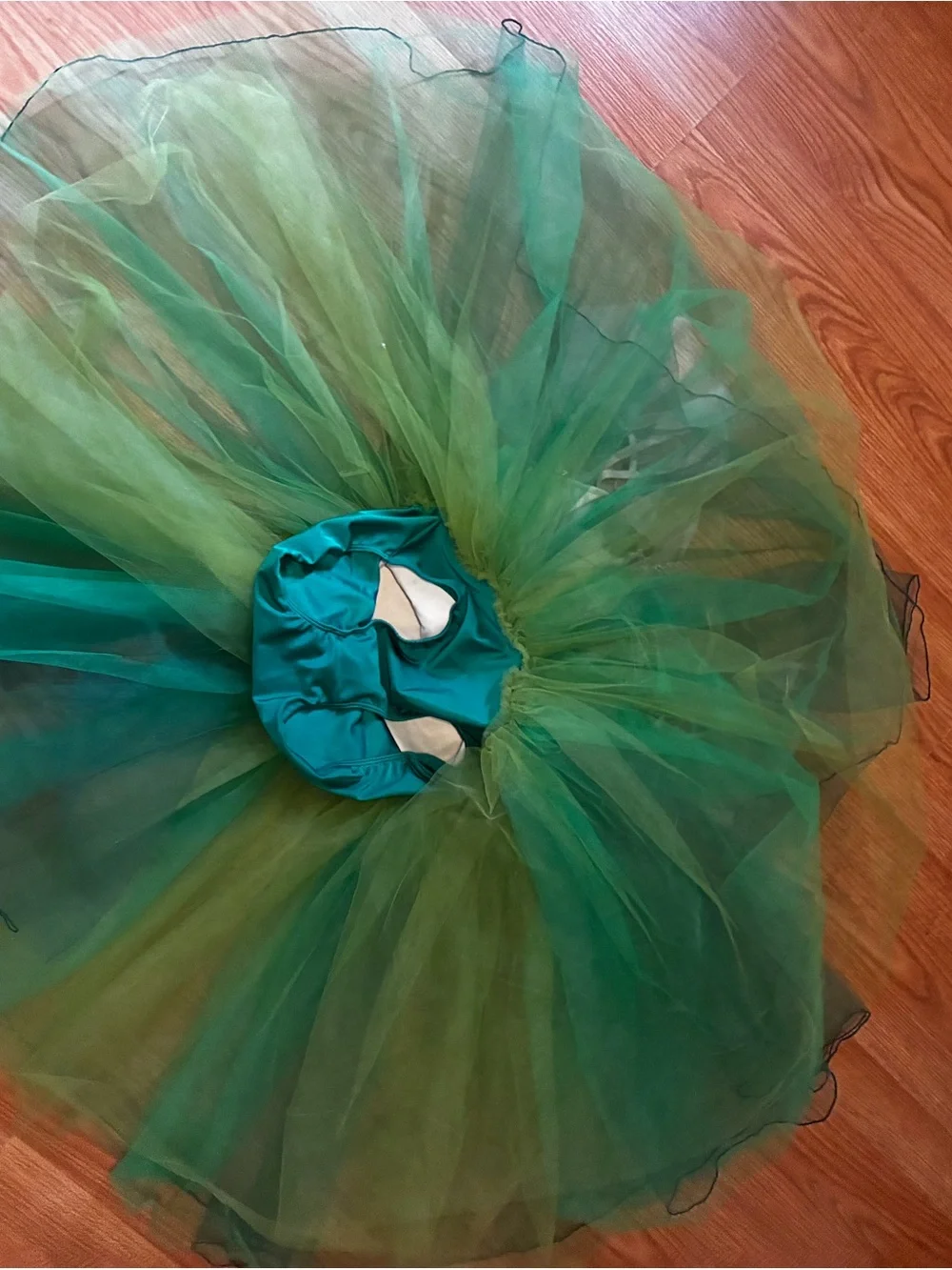 N/A charming green